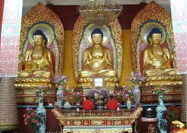 佛教中的三身佛是什么
